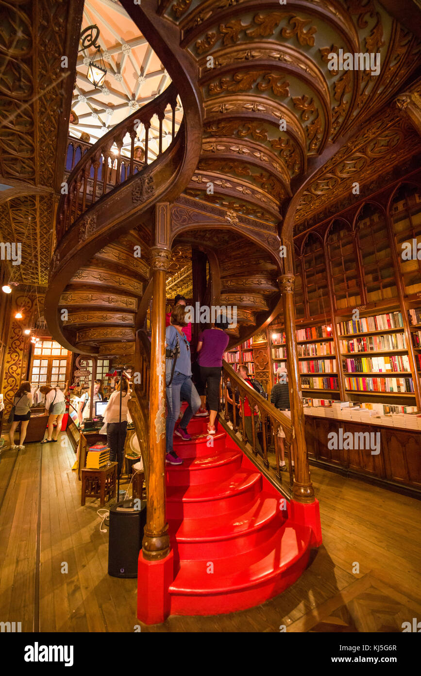 Die weltberühmte Bibliothek der Livraria Lello e Irmao, Porto, Portugal Stockfoto