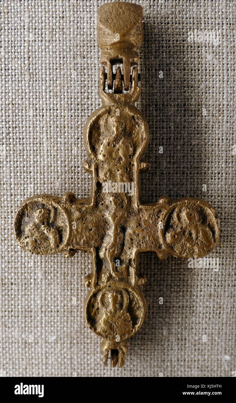 Enkolpian, (religiöse Medaillon), Russisch-orthodoxe, Kiewer (Kiew), Kreuz. Bronze gegossen, 11. und 13. Jahrhundert Stockfoto