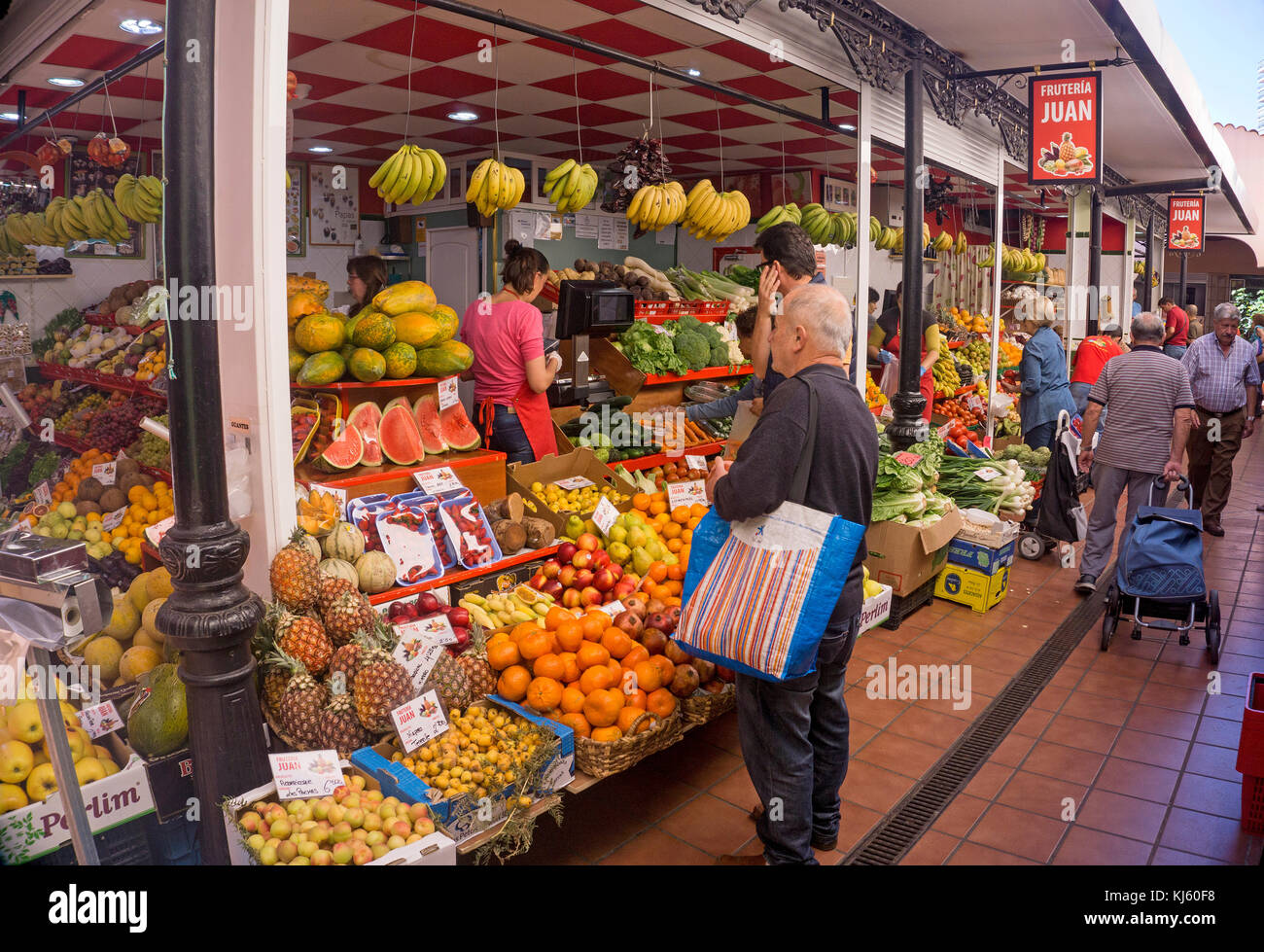 Kanarische Spezialitäten, Geschäfte im Mercado de Nuestra Señora de Africa, Stadt Markt in Santa Cruz de Tenerife, Teneriffa, Kanarische Inseln, Spanien Stockfoto