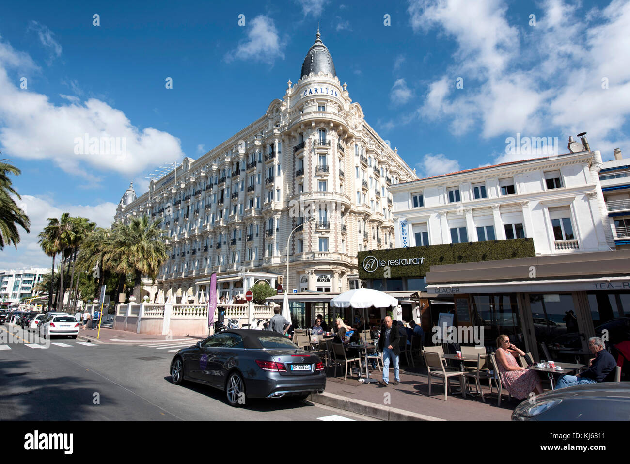 Cannes (Frankreich): das InterContinental Carlton Hotel am Boulevard de la Croisette. Das Hotel ist als National Historic Landmark registriert ( Stockfoto