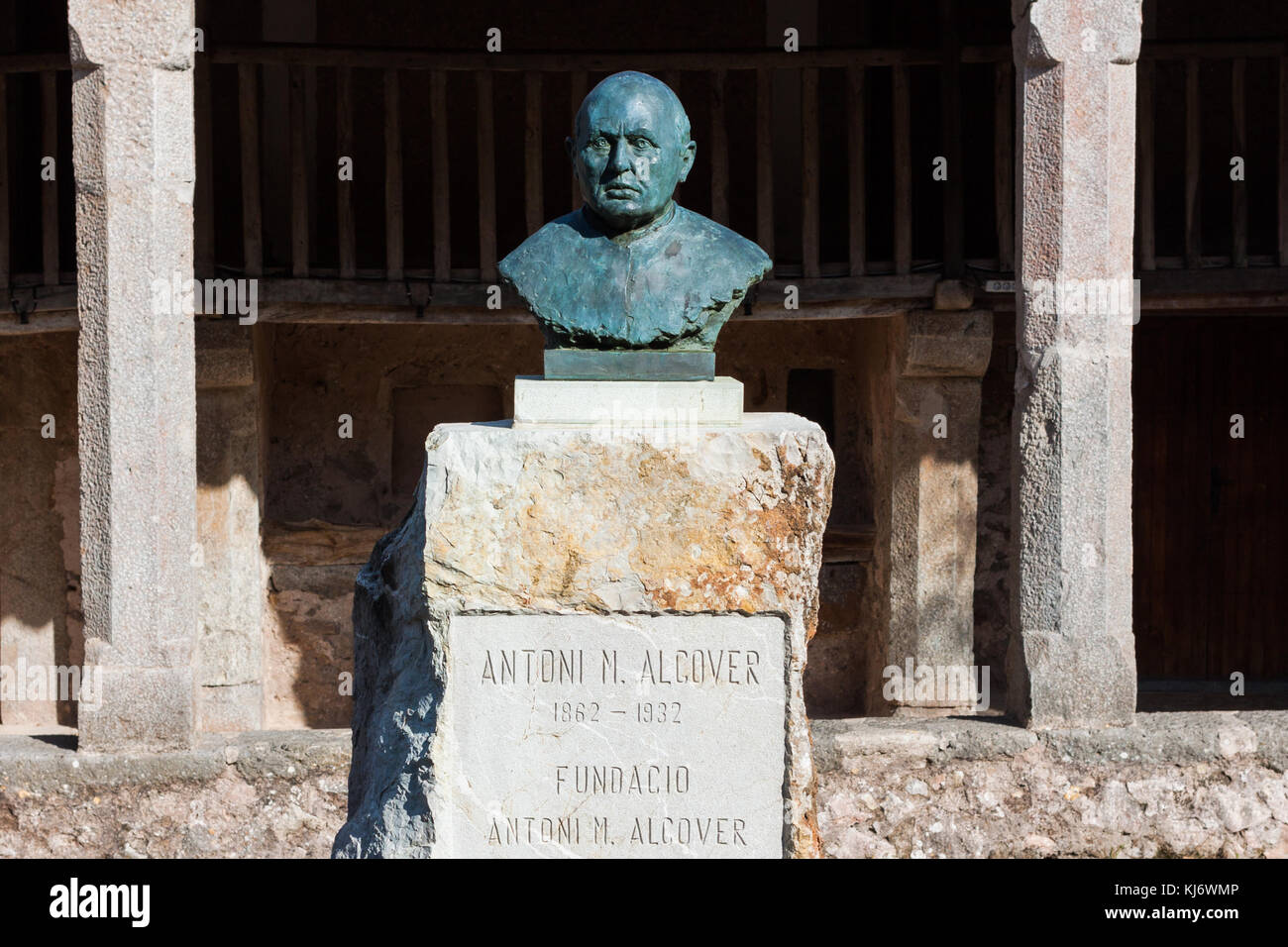 Statue von Pater Antoni Maria Alcover i Sureda bei Santuari De Lluc Stockfoto