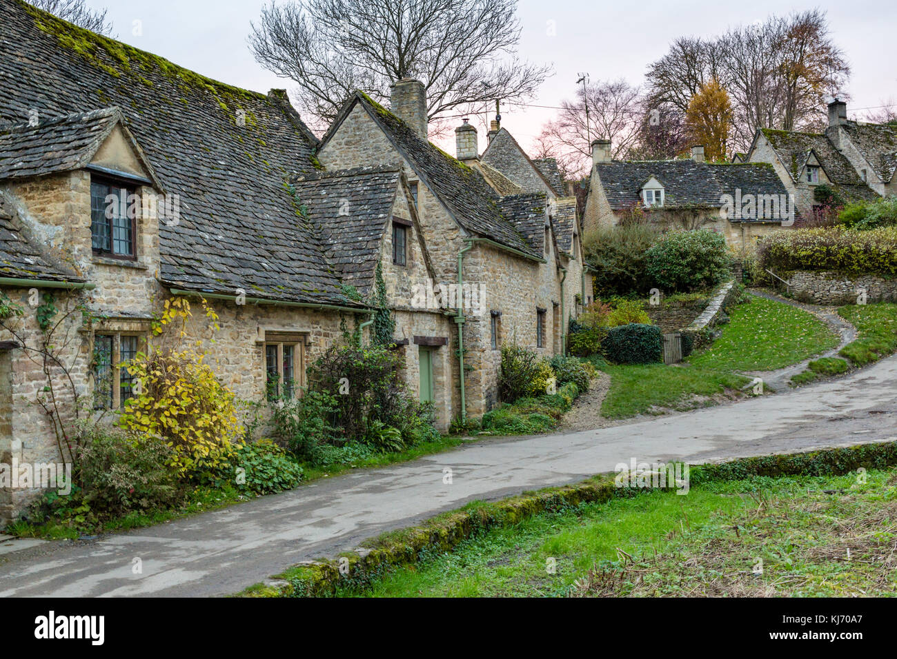 Ferienhäuser in der Arlington Row, in der Nähe von Bibury, Cotswolds, Gloucestershire, Großbritannien Stockfoto