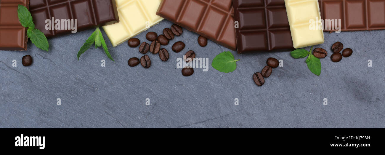 Schokolade Pralinen Essen in der Bar schiefer Banner copyspace Draufsicht von oben Stockfoto