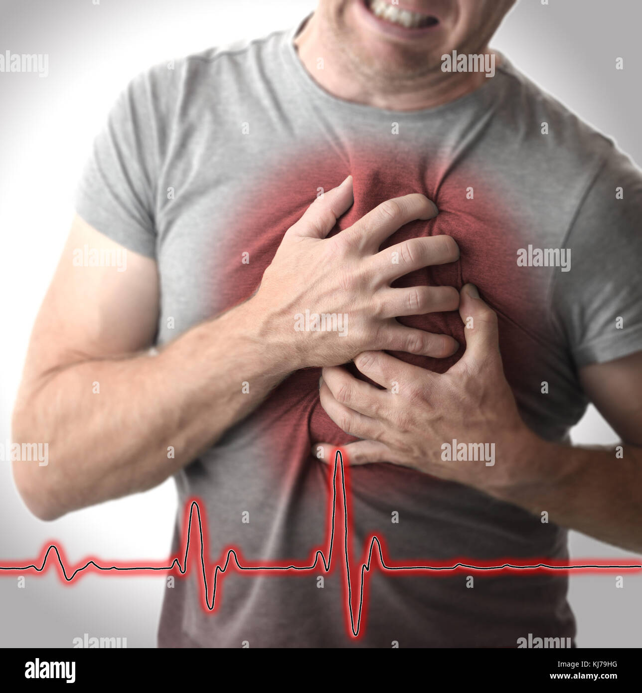 Menschen greifen in den Schmerz in der Brust Stockfoto