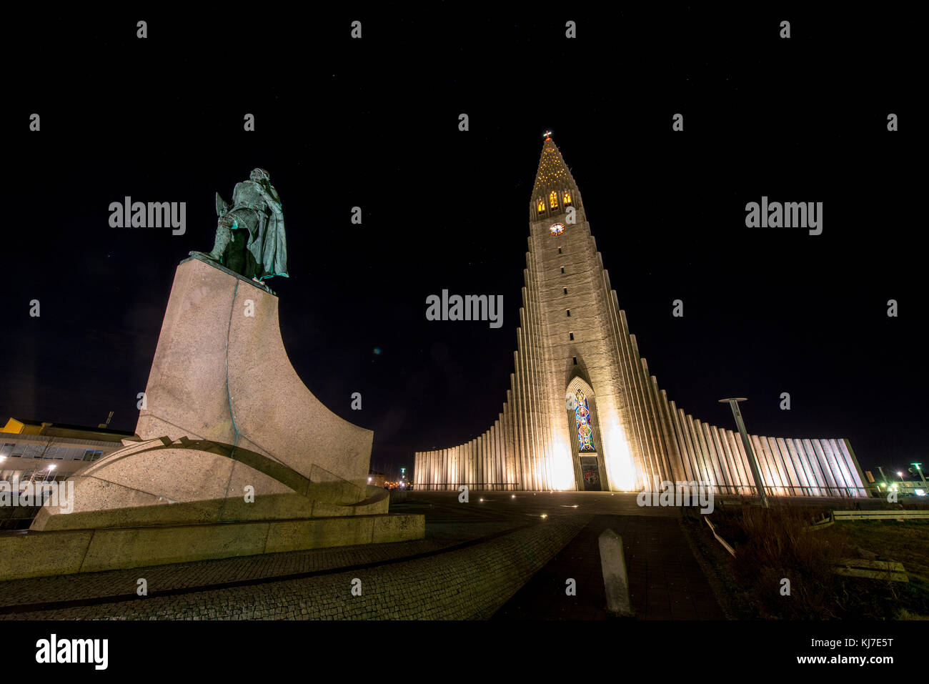 Hallgrimskirkja Kathedrale in Reykjavik, Island. der Lutherischen (Kirche von Island) Pfarrkirche in Reykjavik, Island. Bei 73 m (244 ft), es ist t Stockfoto