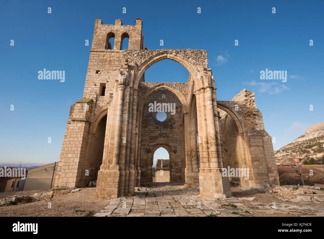 Ruinen der verlassenen Kirche Santa Eulalia in palenzuela, Provinz Palencia, Spanien. Stockfoto