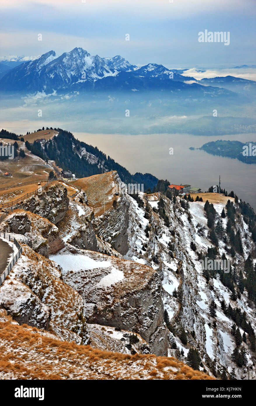 Blick auf den Pilatus und den Vierwaldstättersee, vom Gipfel des Rigi, Schweiz. Stockfoto
