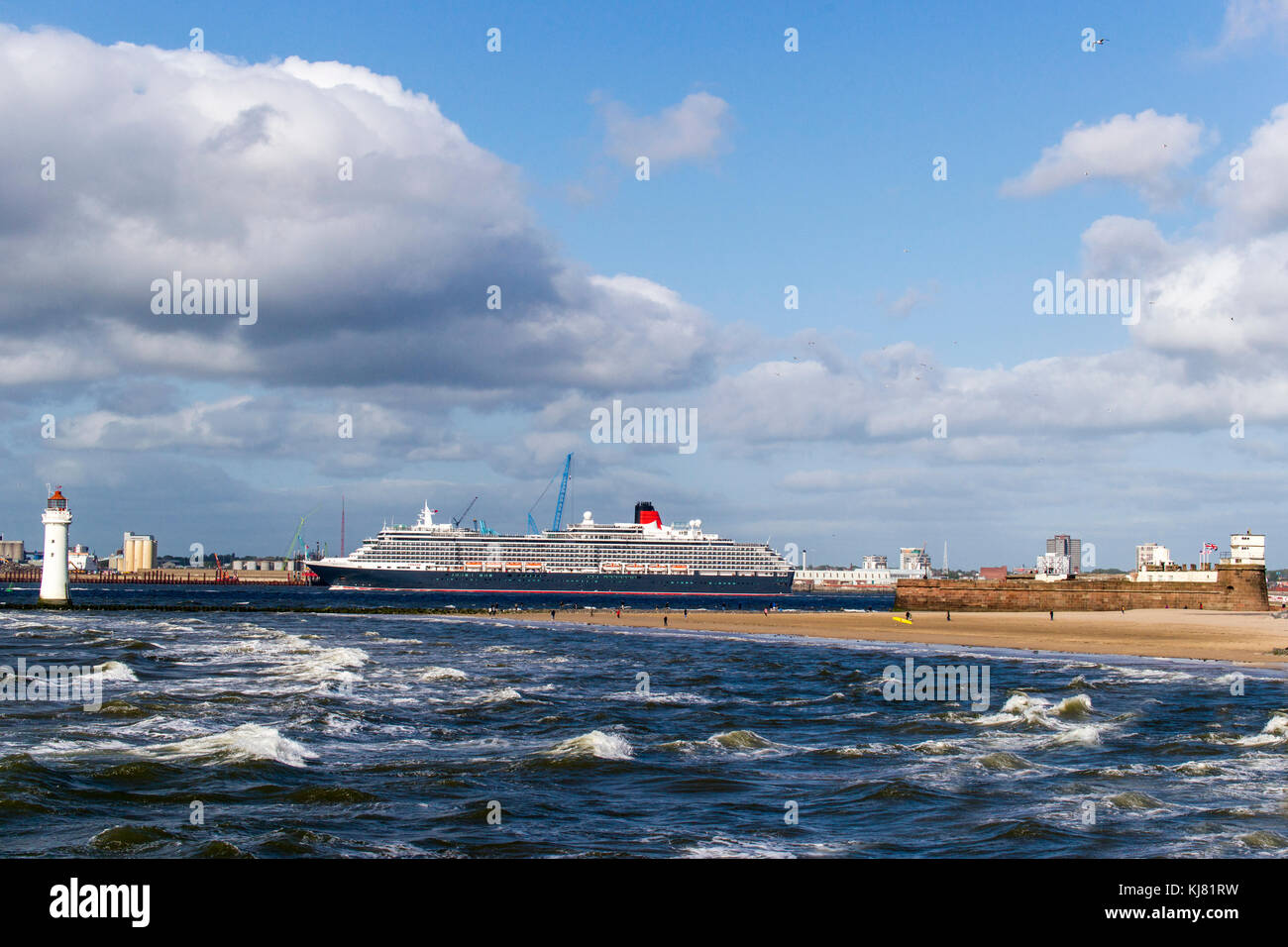 Die drei Königinnen besucht Liverpool zwischen Mai 24-26 2015 anlässlich der Feierlichkeiten zum 175-jährigen Bestehen des berühmten Cruise Line. Stockfoto