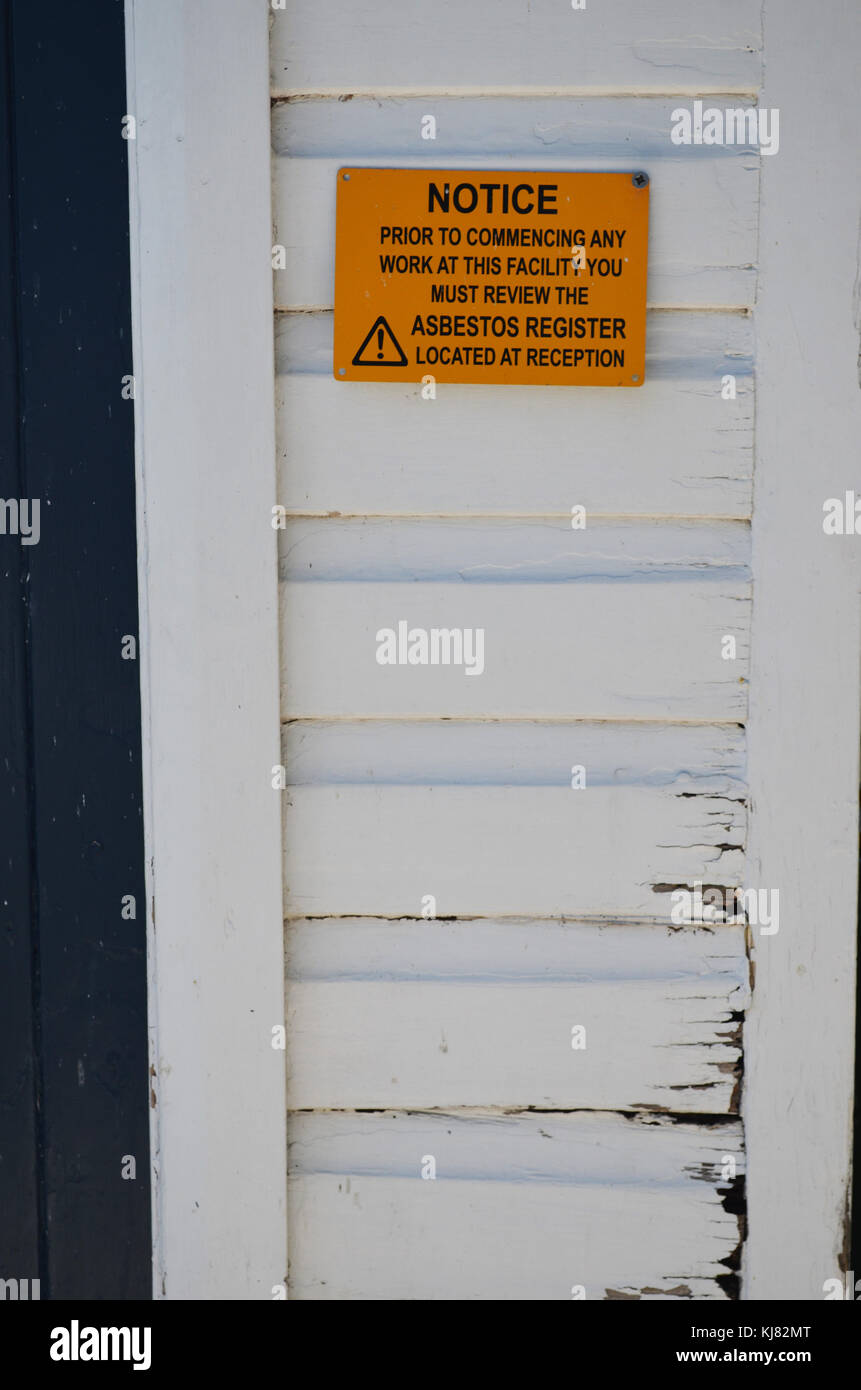 Warnung Schild Asbest ist vor Ort am Eingang nsw Australien vorhanden Stockfoto