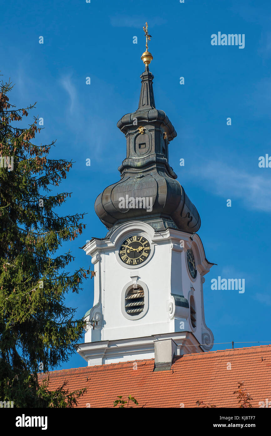 Kirchturm mit Uhr, katholische Klosterkirche Altomünster, erbaut 1763 von Michael Fischer, Altomünster, Bayern Stockfoto