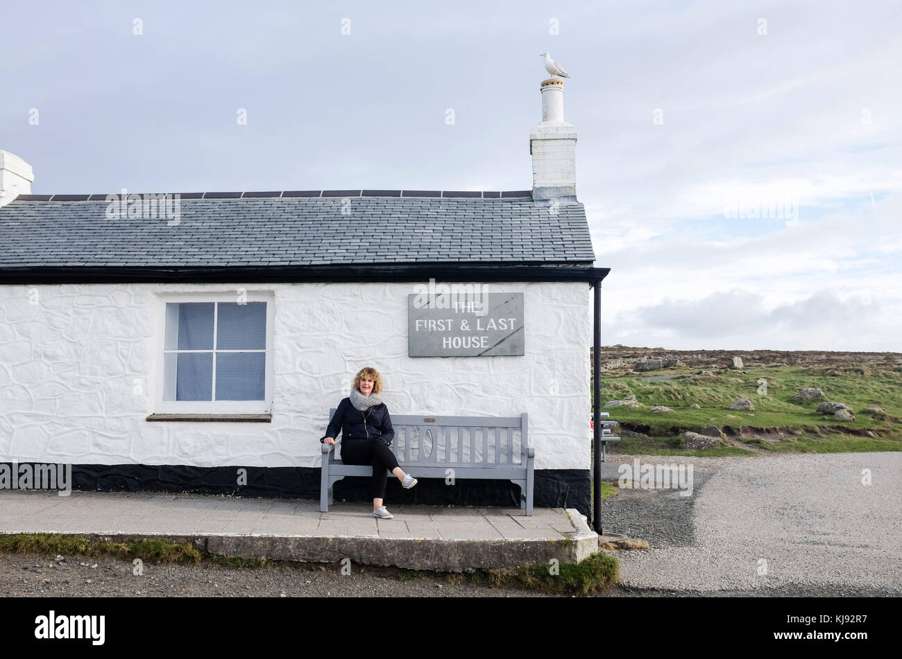 The First and Last House at Land’s End Cornwall November 2017 Land’s End (Cornish: Penn an Wlas oder Pedn an Wlas) Stockfoto