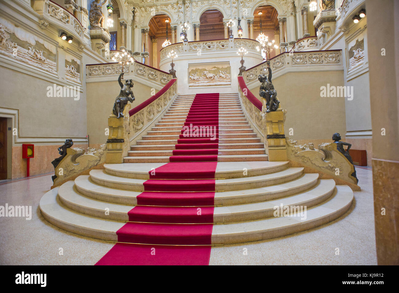 Italien, Lombardei, Bergamo, San. Pellegrino Terme; Städtischen Casino Kursaal von Arch. Romolo Squadrelli mit Glasfenstern von Giovanni Beltrame. Art Nouveau Palace im Jahre 1907 eingeweiht. Stockfoto