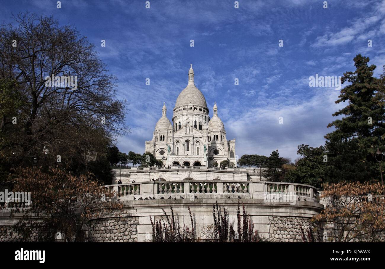 Basilika des Heiligen Herzens, Paris - 21. November 2008 - Die Basilika ist auf dem Gipfel der Butte Montmartre, dem höchsten Punkt der Stadt. Stockfoto