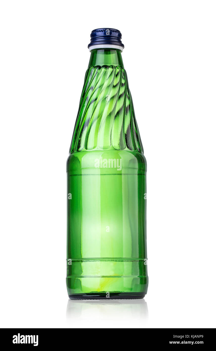 Glas Flasche Sodawasser. auf weißem Hintergrund mit Freistellungspfad isoliert Stockfoto