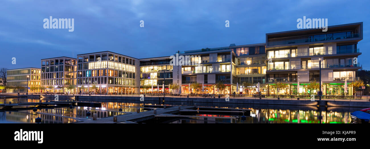 Moderne Büro am See Phoenix, Hoerde, Dortmund, Nordrhein - Westfalen, Deutschland, Europa Stockfoto