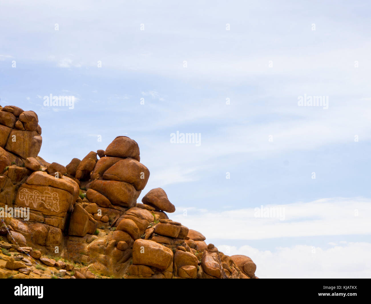 Om Mani Padme Hum auf Steinen - Sham Tal trk - Ladakh, Indien Stockfoto