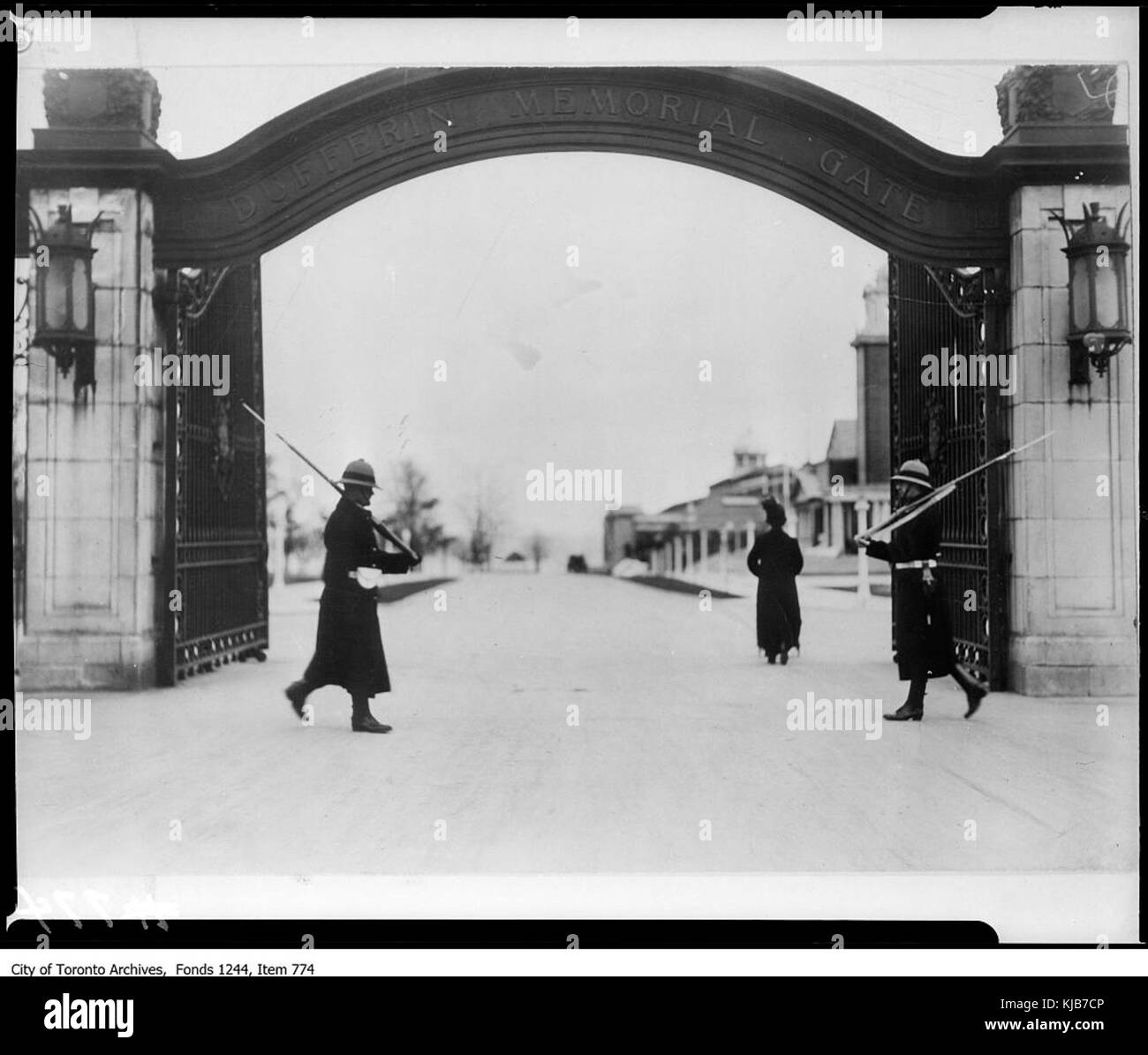 Schutzvorrichtungen an Dufferin Tore Toronto WWI Stockfoto