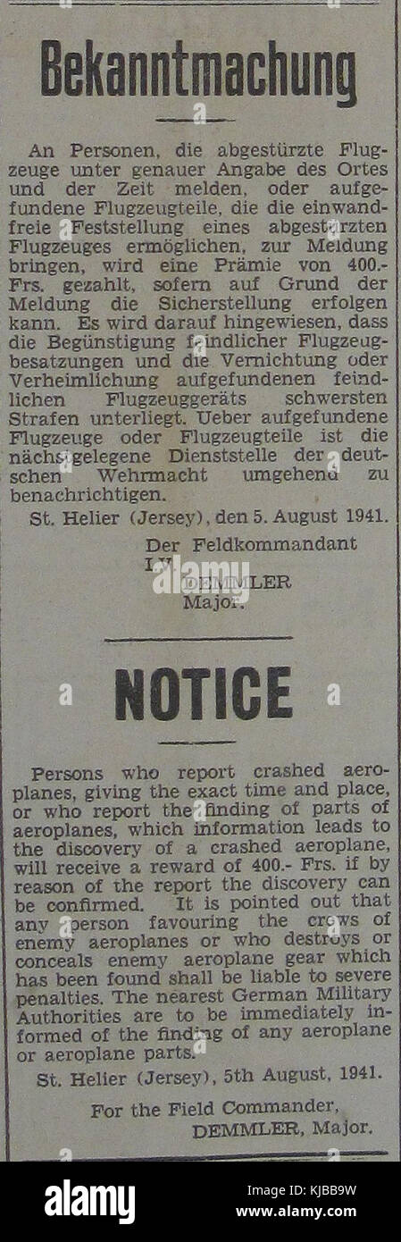 Diese offizielle Bekanntmachung, die 1941 während des Zweiten Weltkriegs veröffentlicht wurde, betrifft den Absturz von Flugzeugen in Jersey. Das Dokument bietet historische Einblicke in Kriegsereignisse und militärische Aktivitäten auf den Kanalinseln. Stockfoto