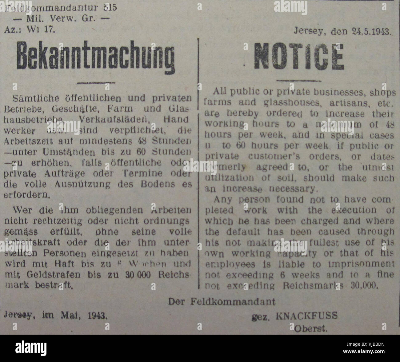 Eine offizielle Mitteilung aus dem Jahr 1943, in der die Arbeitszeiten der Mitarbeiter in Jersey während dieser Zeit beschrieben werden, die die Arbeitsvorschriften im Kriegsfall widerspiegelt. Stockfoto