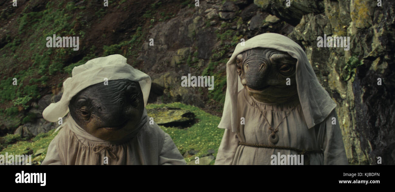 ERSCHEINUNGSDATUM: 15. Dezember 2017 TITEL: Star Wars: Das Letzte JEDI-STUDIO: LUCASFILM-REGISSEUR: Rian Johnson PLOT: Nachdem sie in Star Wars ihre ersten Schritte in eine größere Welt unternommen hatte: Die Kraft Erwacht (2015), Rey setzt ihre epische Reise mit Finn, PoE und Luke Skywalker im nächsten Kapitel der sage fort. Hauptdarstellerin: Hausmeister. (Bild: © Lucasfilm/Entertainment Pictures) Stockfoto