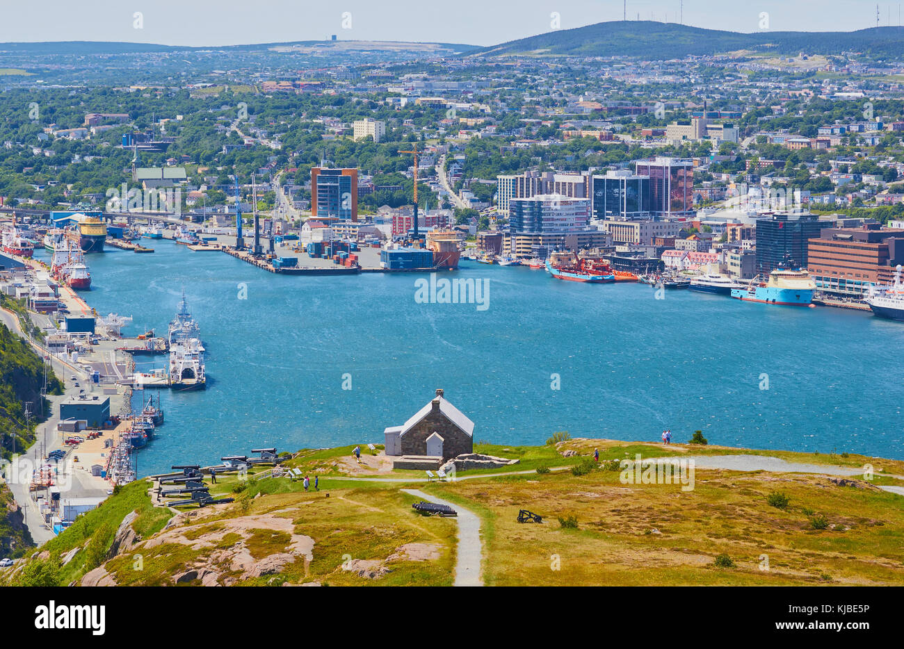 Queens Batterie Kasernen und Kanonen, Küsten gun Batterie 1796 gegründet auf dem Signal Hill, St. John's, Neufundland, Kanada Stockfoto