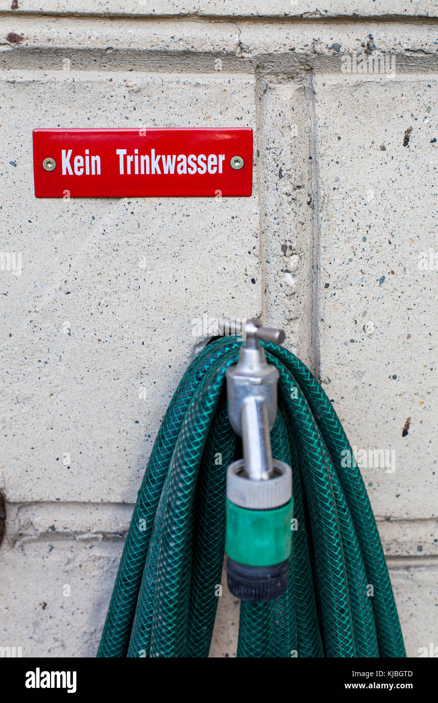 Achtung kein Trinkwasser Stockfoto