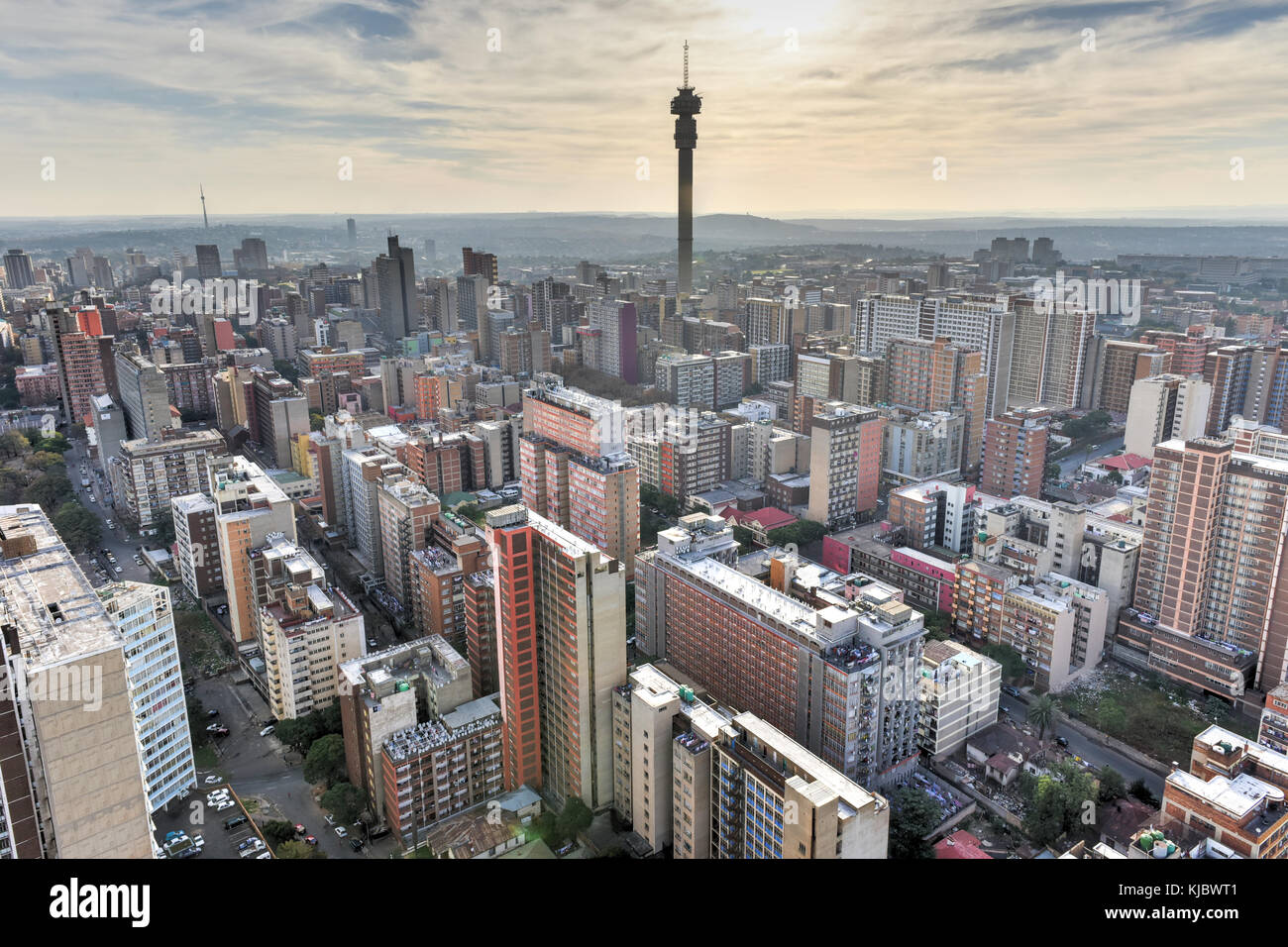 Die hillbrow Tower (Jg strijdom Turm) ist ein hoher Turm im Vorort hillbrow in Johannesburg, Südafrika. Stockfoto