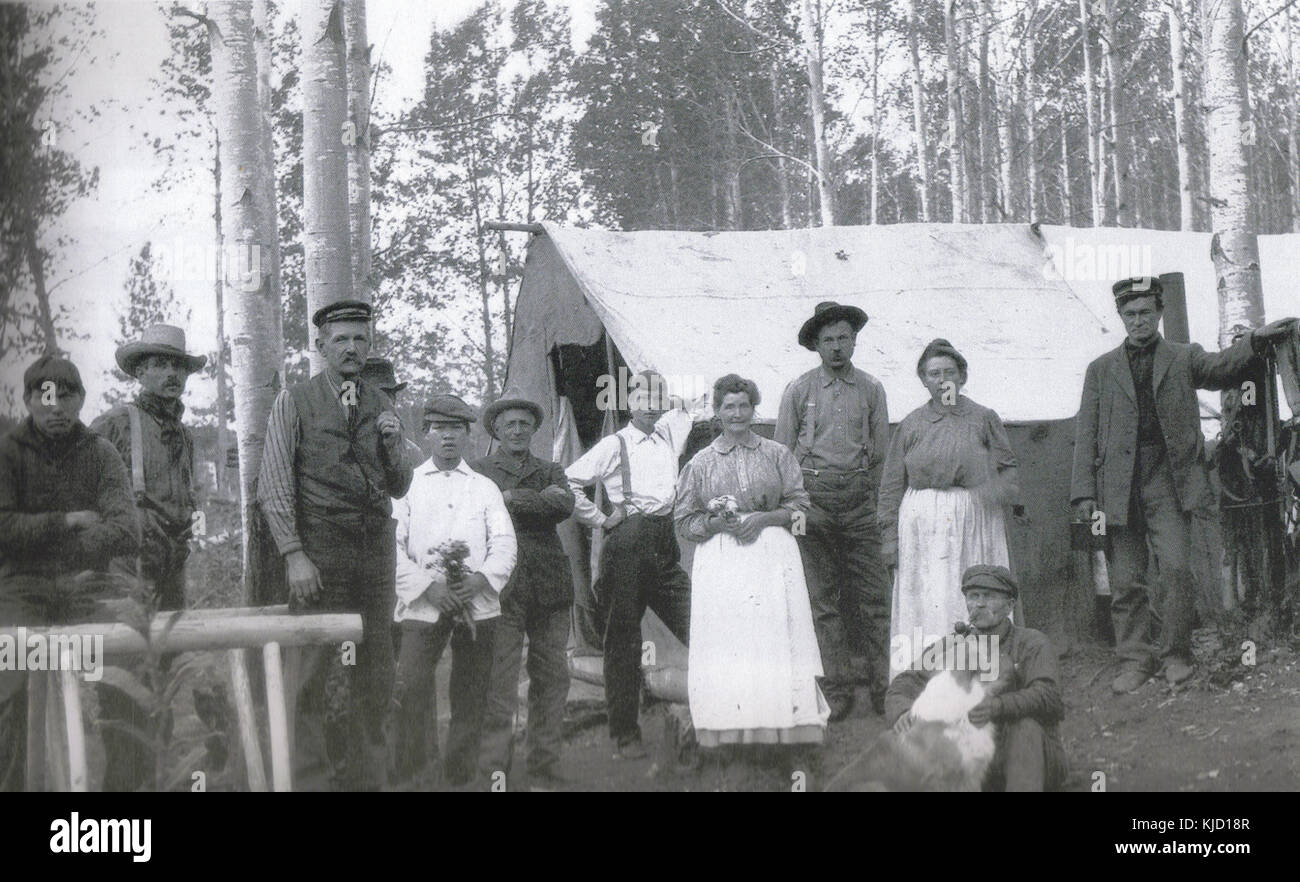 Captain John bonser (dritter von links) in der Nähe von Nechako River Stockfoto