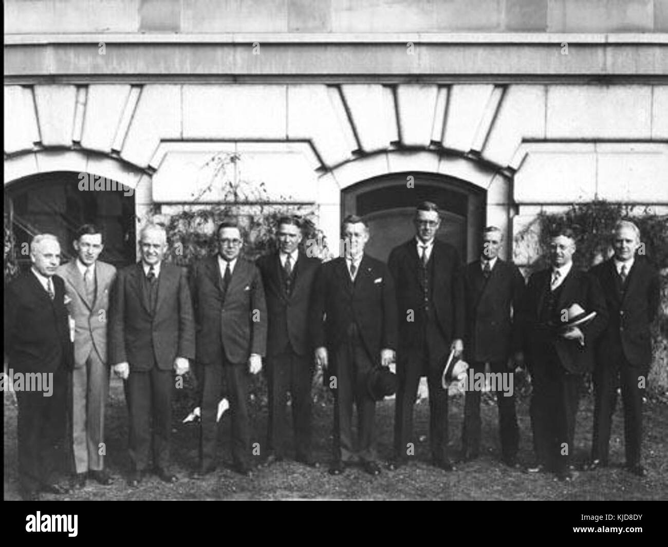 Alberta und Saskatchewan sind zwei Provinzen im Westen Kanadas, die für ihre Naturlandschaften wie Wälder, Prärien und Berge bekannt sind. Sie sind in der kanadischen Wirtschaft aufgrund ihrer Ressourcen und der Landwirtschaft von großer Bedeutung. Stockfoto