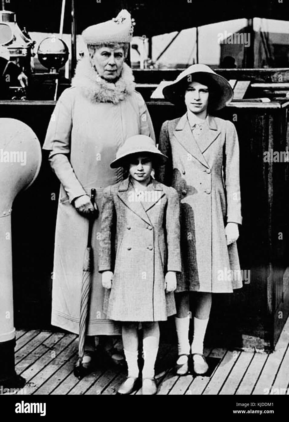 Queen Mary mit Prinzessin Elizabeth und Margaret Stockfoto