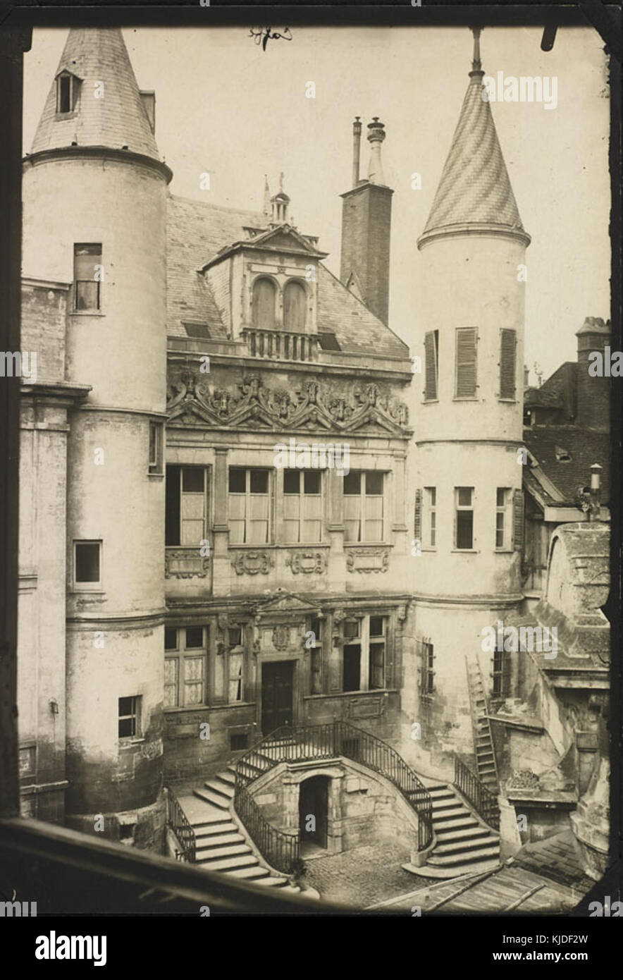 Ein Bild mit der Bezeichnung „E007150854“, möglicherweise ein Verweis auf ein bestimmtes Objekt oder eine bestimmte Sammlung. Der Inhalt ist unklar, kann jedoch ein Bildmaterial, ein Dokument oder ein Artefakt enthalten. Stockfoto