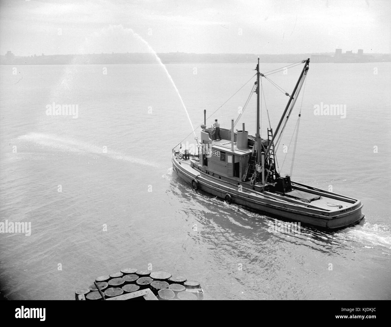 CVA 586 1322 A.r.p. an der North Vancouver Werften Feuer Boot Stockfoto