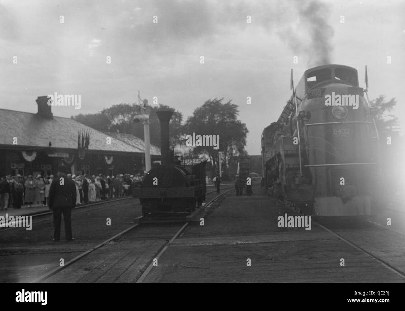 Freunde und Familie und Reisen. Die Alte und die Neue bnq P48 S1P 00743 Stockfoto