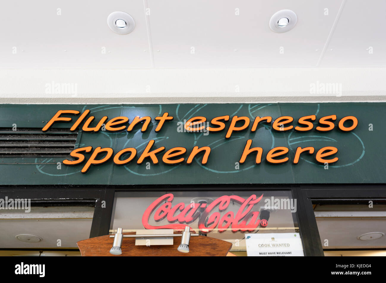 Coffee Shop humorvoll Zeichen, Cairns, Far North Queensland, FNQ, QLD, Australien Stockfoto