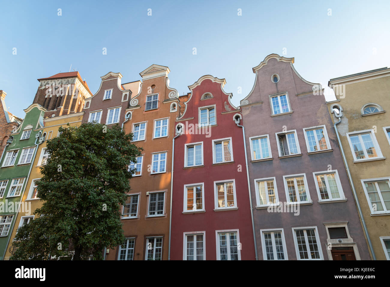 Alten bunten Gebäude am Hauptplatz der Stadt (Altstadt) in Danzig, Polen, an einem sonnigen Tag. Stockfoto