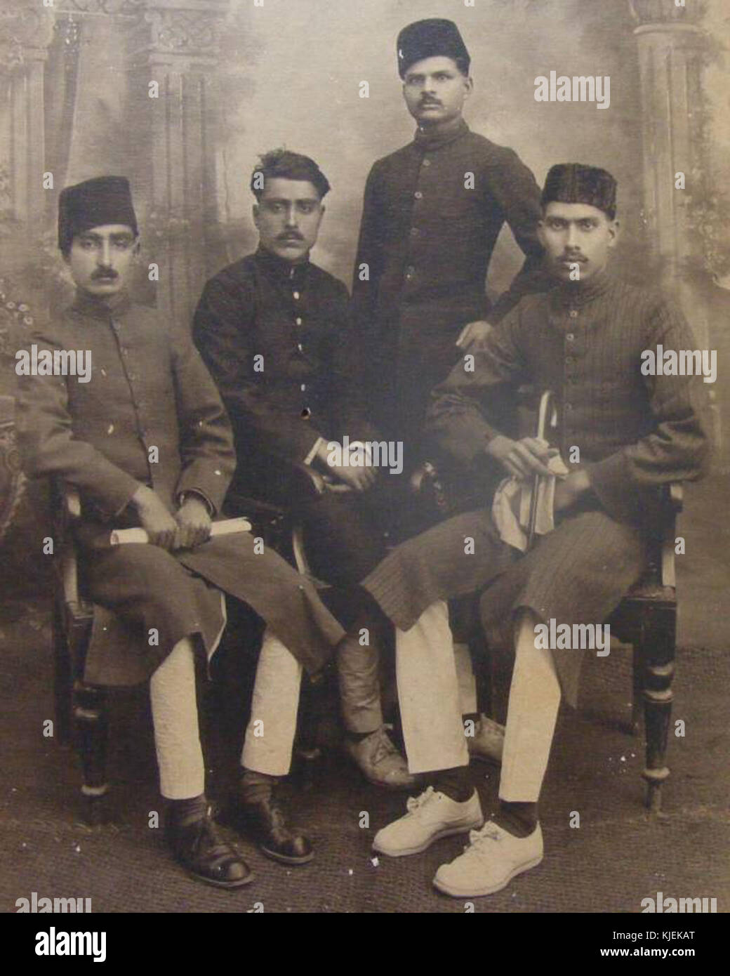 Gruppenfoto von 4 indische Männer in den 1930er Jahren (1) Stockfoto