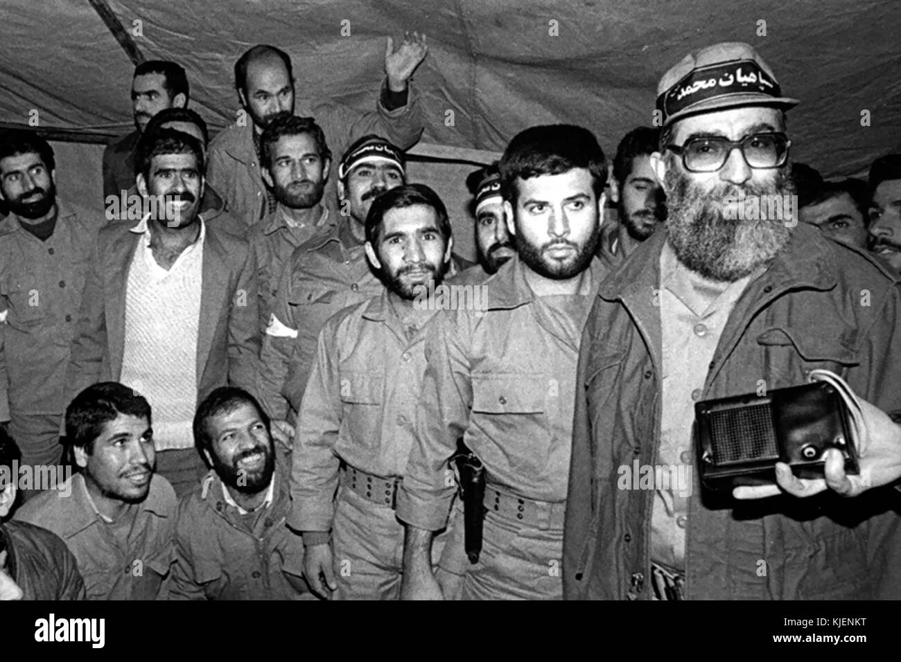 Ali Khamenei in Uniform während Iran Irak Krieg Stockfoto