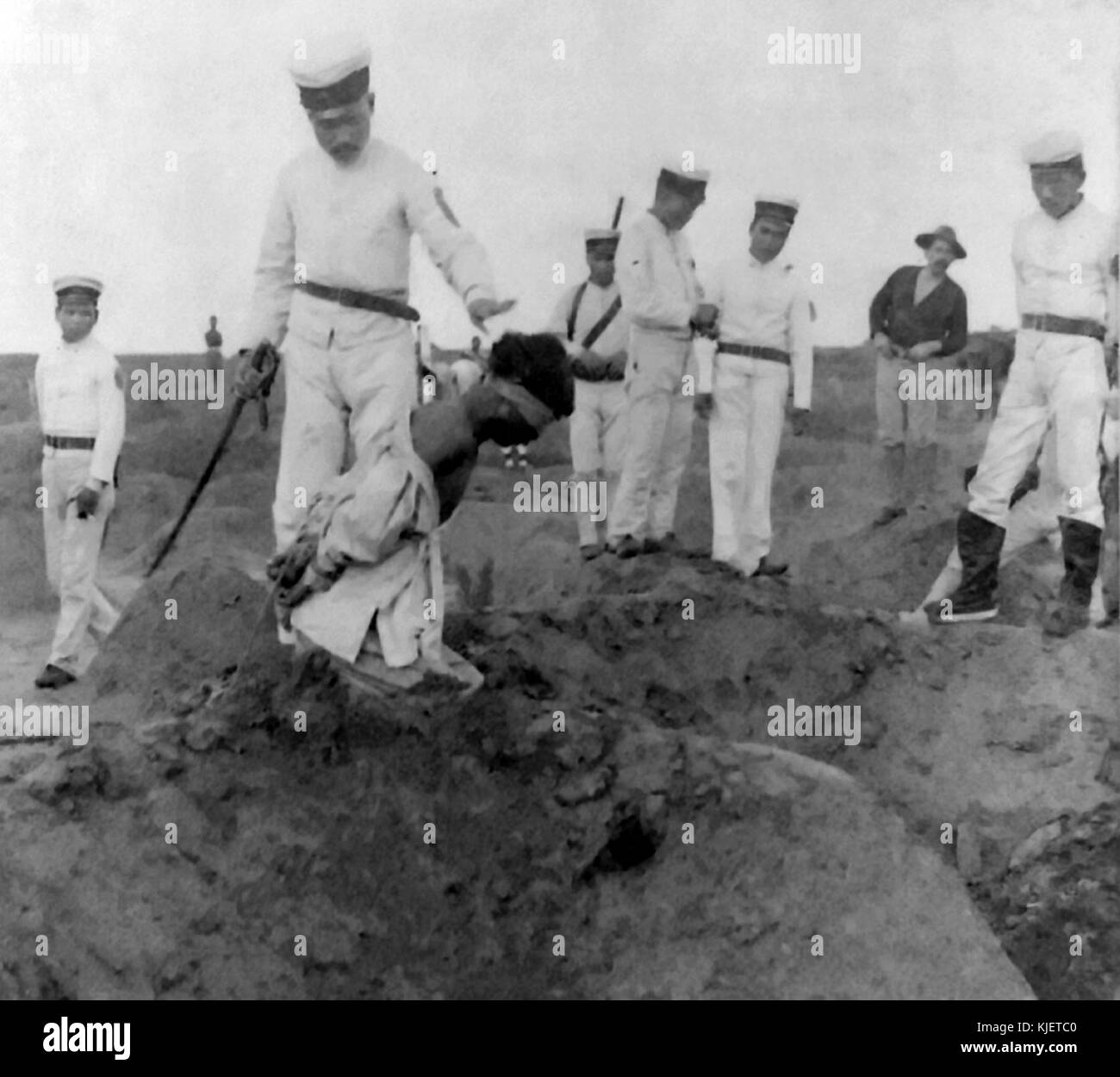 Ein Verweis auf einen historischen oder symbolischen Akt der Enthauptung in der chinesischen Geschichte oder Kunst, der möglicherweise eine Hinrichtung oder ein bedeutendes Ereignis darstellt. Stockfoto