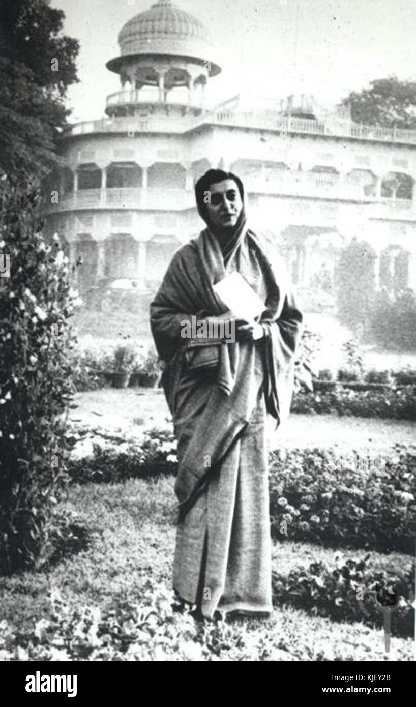 Indira Gandhi im Rasen von Anand Bhawan, Allahabad Stockfoto
