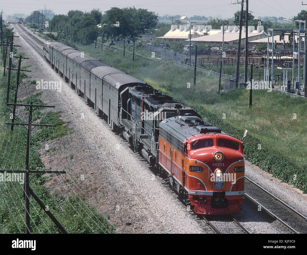 Diese Sammlung enthält 19 Fotos von Southern Pacific Special Trains. Diese Bilder erfassen die in Betrieb befindlichen Züge und zeigen die einzigartigen Designs, Merkmale und historische Bedeutung der Southern Pacific Railway. Stockfoto