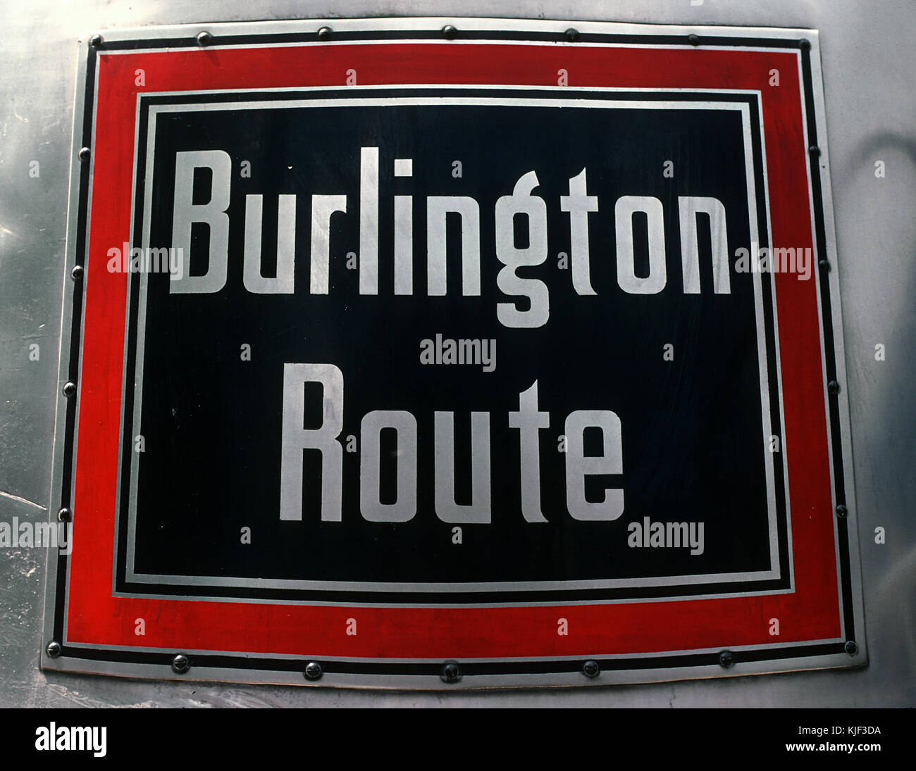 Im Juli 1984 Roger Puta fotografierte die CB&Q's Pioneer Zephyr (dann war es außerhalb von Chicago, Museum für Wissenschaft und Industrie) während der Feier zum 50. Jahrestag der historischen non stop (29047686456) Stockfoto