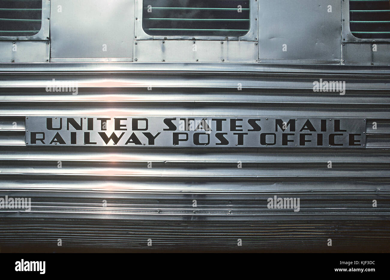 Im Juli 1984 Roger Puta fotografierte die CB&Q's Pioneer Zephyr (dann war es außerhalb von Chicago, Museum für Wissenschaft und Industrie) während der Feier zum 50. Jahrestag der historischen non stop (28975261022) Stockfoto