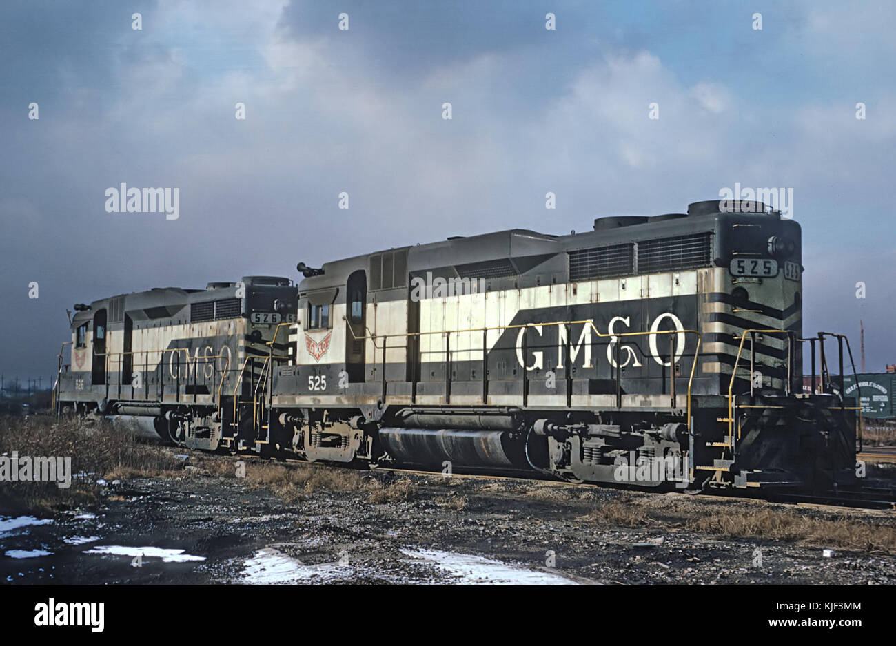 GM&O GP 30 s 525 und 526 an Glenn Yard, Chicago, IL: Am 22. Dezember 1969 (25282541574) Stockfoto