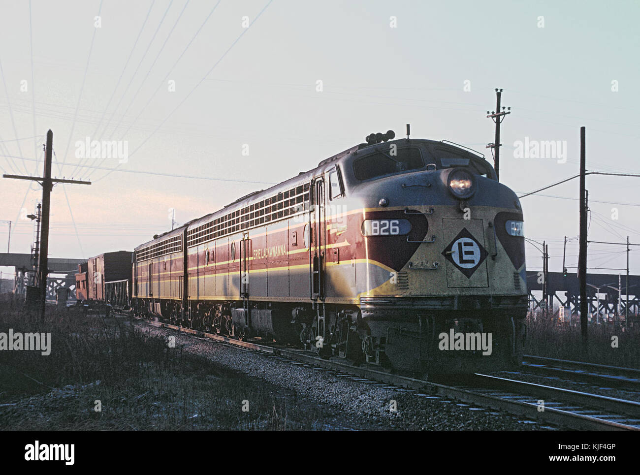 EL E 8 A826 auf 130 St. und Torrence Ave., Chicago, IL am 25. November 1966 (23821592820) Stockfoto