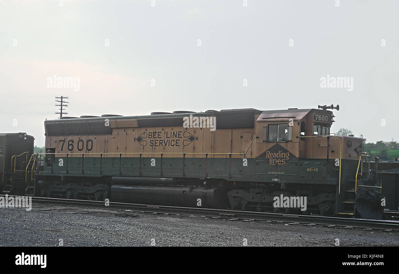 Lesen SD45 7600 bei Rutherford Yard, Harrisburg, PA am 10. Mai 1970 (26033021836) Stockfoto