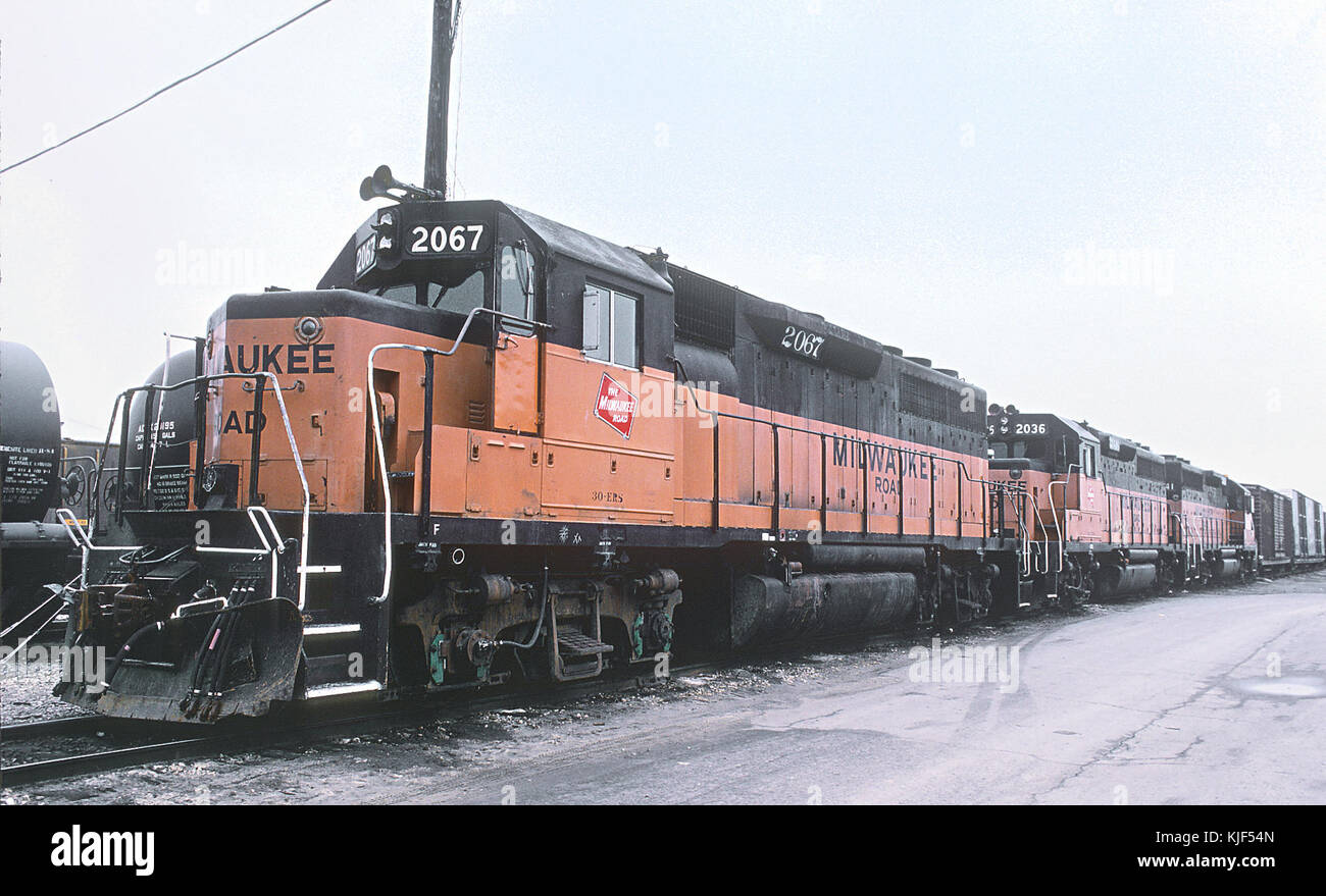 MILW 2067, ein GP 40 Dez. 1986 in Bensenville, Illinois Werften gebaut im März 1985 (29660303062) Stockfoto