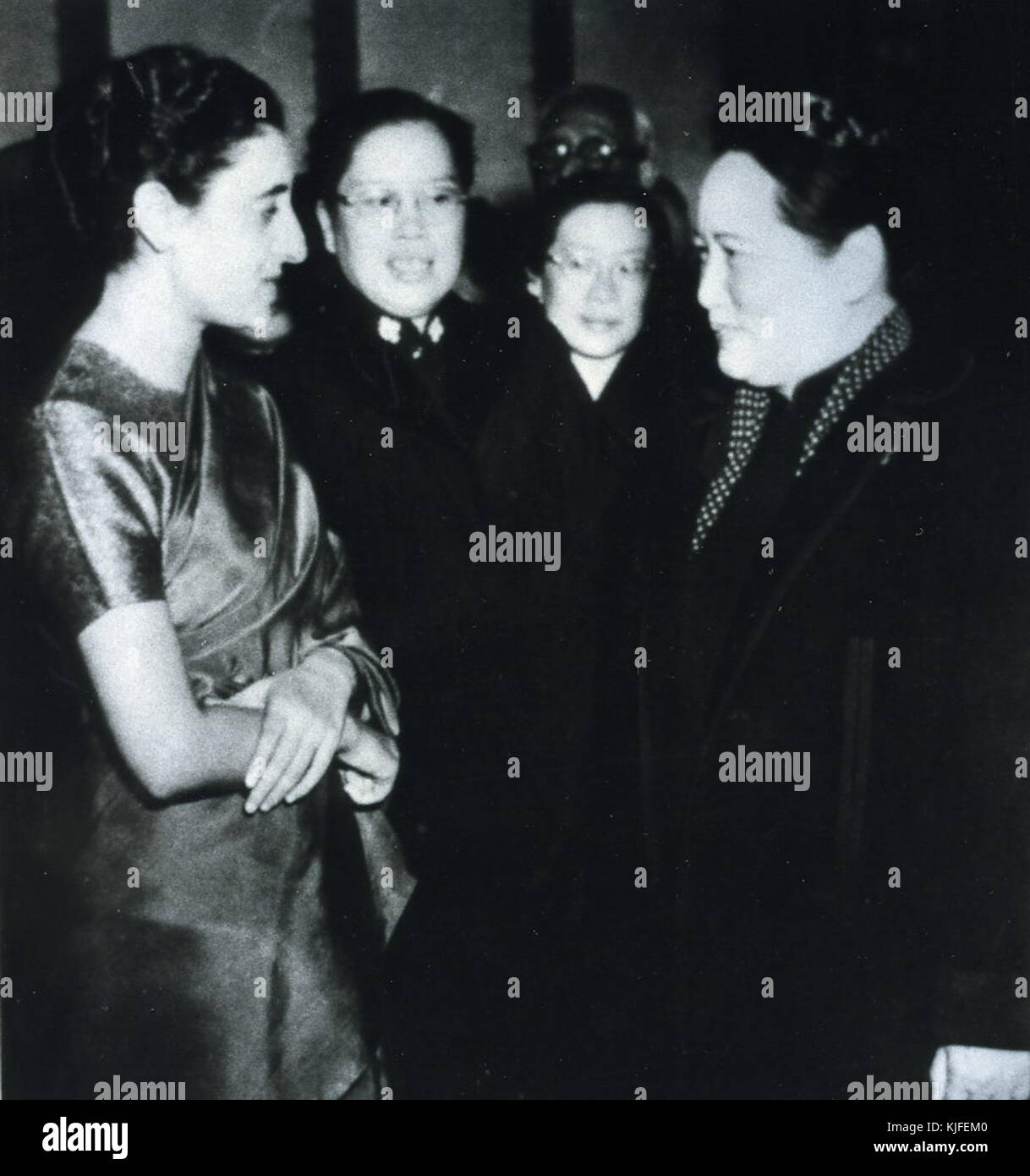 Soong Ching Ling und Indira Gandhi Stockfoto