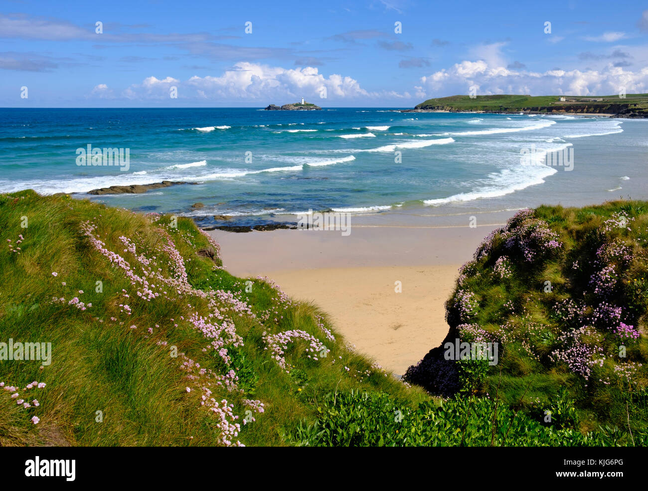 Gwithian Strang, Godrevy-Leuchtturm auf godrevy Island, bei Gwithian, die Bucht von St Ives, Cornwall, England, Großbritannien Stockfoto