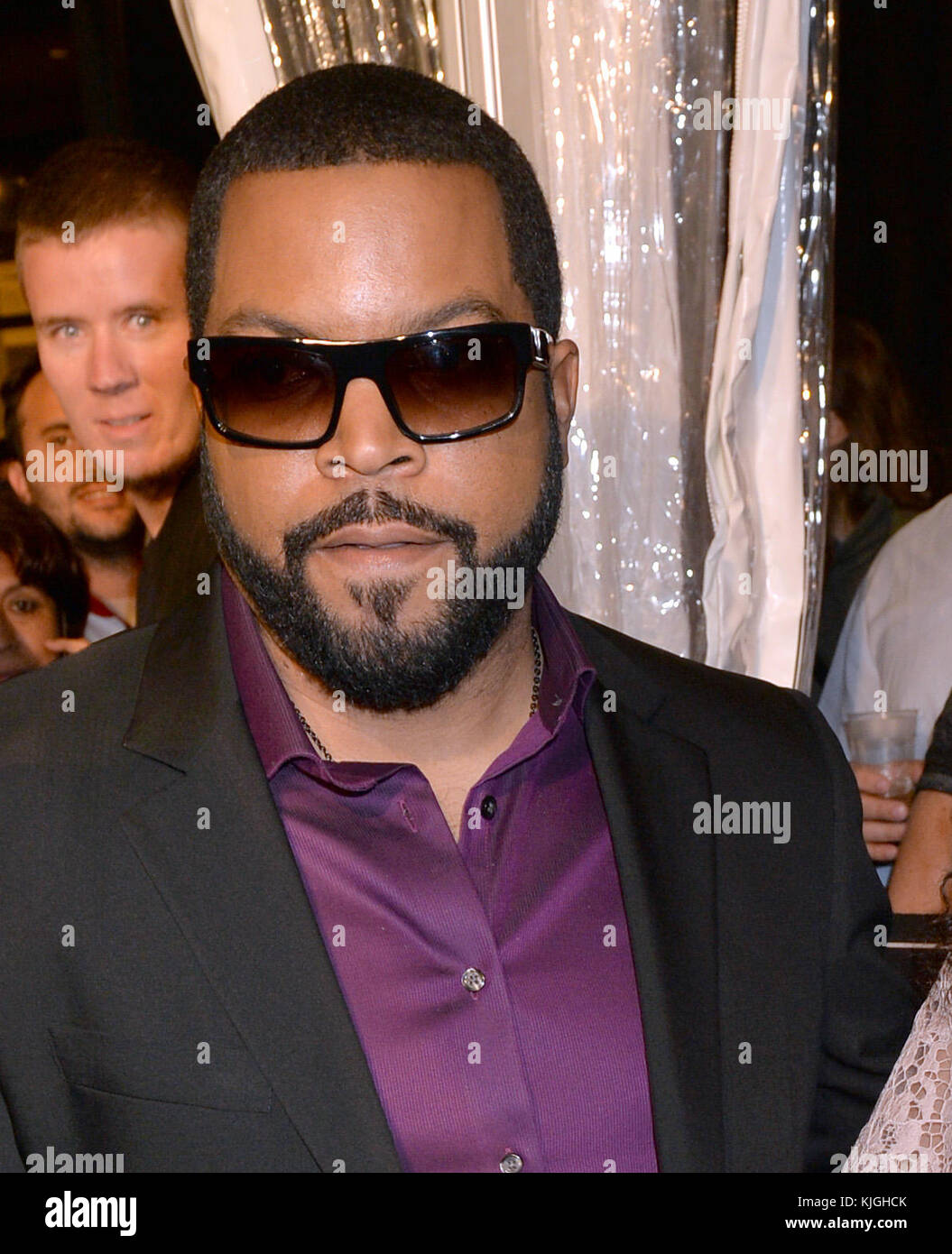 MIAMI BEACH, FL - JANUAR 06: Ice Cube, Kimberly Woodruff besucht Weltpremiere von 'Ride Along 2' im Regal South Beach Cinema am 6. Januar 2016 in Miami Beach, Florida Menschen: Ice Cube, Kimberly Woodruff Stockfoto