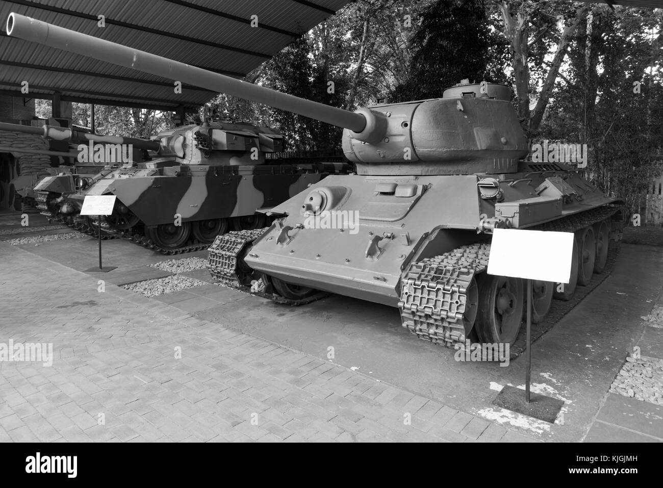 Johannesburg, Südafrika - Dezember 9, 2012: Tank in der South African National Museum für militärische Geschichte in Johannesburg. Stockfoto